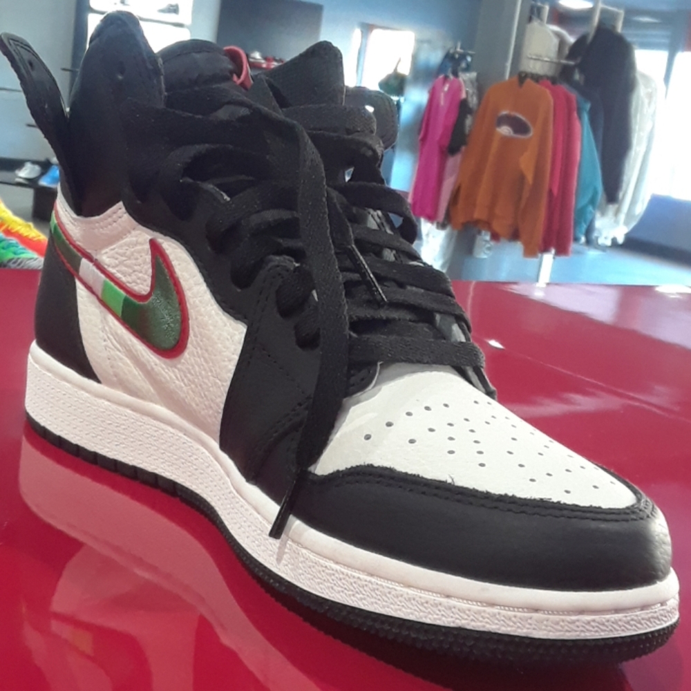Jordan - Picture 2 of 3